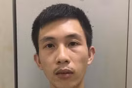 Mượn xe máy mang đi cầm cố để lấy tiền trả nợ