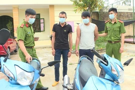 Cặp đôi 8X liều lĩnh cướp xe máy giữa ban ngày