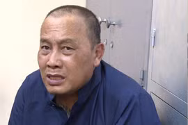 Khám xét nhà của 'đầu nậu' ma túy, thu súng quân dụng và nhiều hung khí