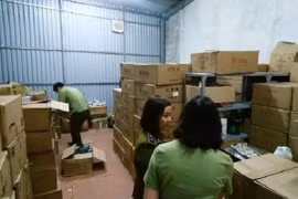 Tạm giữ hơn 16.000 sản phẩm dầu gội 'Bibop' không rõ nguồn gốc 