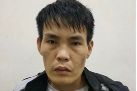 Đang đi giao ma túy cho khách thì bị bắt