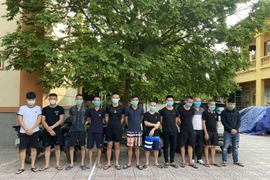 Nhóm thanh niên tụ tập, đánh bạc bị phạt 180 triệu đồng