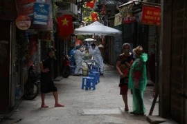 Phong tỏa khu dân cư 1.300 nhân khẩu ở phường Thổ Quan