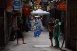 Phong tỏa khu dân cư 1.300 nhân khẩu ở phường Thổ Quan