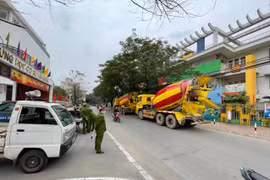 Công an quận Thanh Xuân: Xử lý 4 xe bồn bê tông đi vào 'phố cấm'
