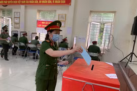 [ẢNH] Cán bộ chiến sỹ Công an Thủ đô nô nức tham gia bầu cử