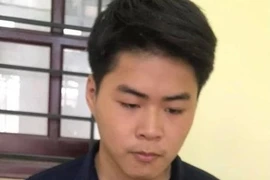 Đột nhập cửa hàng Điện máy xanh, trộm 23 chiếc iPhone