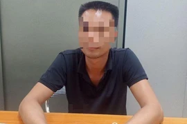 Lái xe đầu kéo không có giấy xét nghiệm Covid vẫn cố tình “thông chốt” 