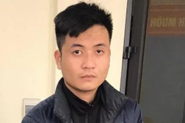 Bắt quả tang đối tượng mang ma túy đi bán giữa trưa