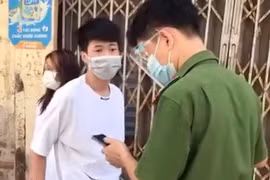 Xử phạt nghiêm nam thanh niên lăng mạ Cảnh sát khi bị kiểm tra lý do ra đường