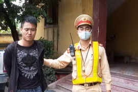 Truy đuổi, khống chế đối tượng trộm cắp xe máy