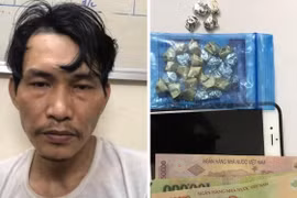 Bắt đối tượng mang 30 gói heroin đi bán