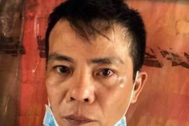 Mang ma túy đi giao cho khách thì bị bắt giữ