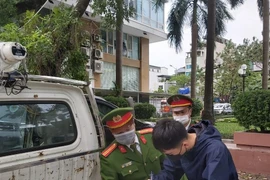 Xử nghiêm vi phạm chiếm dụng lòng đường, vỉa hè quanh Tiểu học Phương Liên