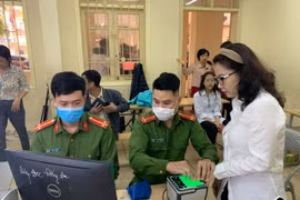 Đến sáng nay 25-4: Hà Nội thu nhận gần 3,2 triệu hồ sơ căn cước công dân gắn chip