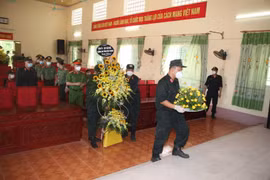 Đang chống dịch ở Bắc Giang, chiến sỹ Cảnh sát cơ động nhận 2 tin dữ trong một ngày