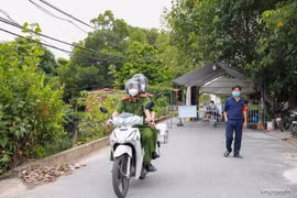 Huyện Thạch Thất có 21 xã, thị trấn thực hiện “vùng xanh” an toàn - cho phép bán hàng mang về 