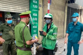 Hà Nội: Xử phạt gần 500 triệu đồng các trường hợp vi phạm phòng chống dịch Covid-19 trên địa bàn thành phố 