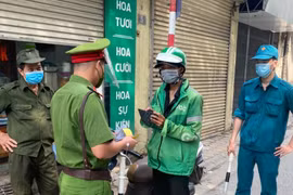 Hà Nội: Xử phạt gần 500 triệu đồng các trường hợp vi phạm phòng chống dịch Covid-19 trên địa bàn thành phố 