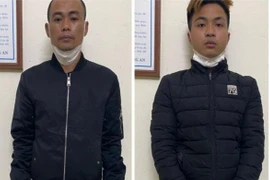 Thông tin mới vụ dọa dẫm, thu tiền người chụp ảnh ở bãi cỏ lau Ba Vì