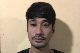 Thấy người phụ nữ sơ hở, 'gã' trai nổi lòng tham cướp giật