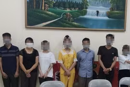 Giữa 'mùa' dịch Covid vẫn 'quây quần' trong quán karaoke, bị phạt 33 triệu đồng