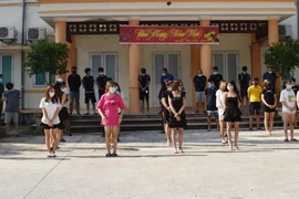 Bất ngờ kiểm tra quán karaoke, phát hiện 17/41 nam nữ dương tính ma túy