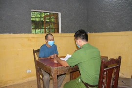 Bắt gã đàn ông liên tiếp phạm các tội nghiêm trọng