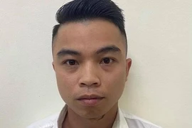 Bắt 'tú ông' điều hành nhóm zalo mua bán dâm với giá 4,5 triệu đồng/lượt