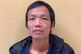 Bắt đối tượng chuyên rình, mò móc túi ở chợ Long Biên