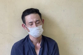 Gã đàn ông rủ "bạn nghiện" về nhà mở "tiệc" ma túy