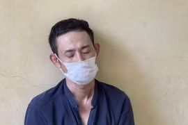 Gã đàn ông rủ "bạn nghiện" về nhà mở "tiệc" ma túy