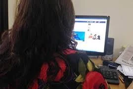 Nhận quà của bạn quen qua mạng xã hội, người phụ nữ bị lừa gần 400 triệu đồng