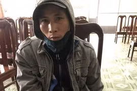 Bắt đối tượng mua bán heroin lúc rạng sáng