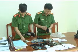 Đột kích 2 sới bạc, bắt quả tang 18 đối tượng đang sát phạt