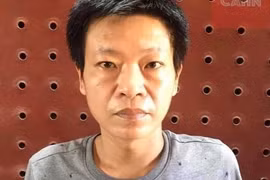 Chủ xưởng gỗ cầm tuýp sắt đe dọa tấn công lực lượng chức năng