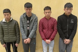 Lên mạng xã hội giả làm cán bộ ngân hàng lừa đảo gần 100 bị hại