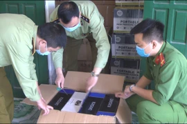 Đột kích kho hàng, phát hiện nhiều hàng hóa, máy móc nhập lậu