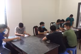 Quận Hà Đông phạt nhiều người ra đường không vì mục đích thiết yếu 