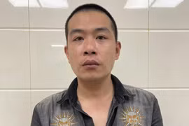 Bắt gã trai chuyên 'săn' dây chuyền vàng của người đi đường