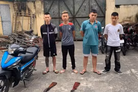 Huy động đàn em nã súng vào nhà 'đối thủ' để dằn mặt