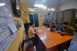 Triệu tập người tự xưng 'làm ở VTV', lớn tiếng tại chốt phòng dịch Covid