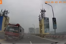 Đi vào làn ngược chiều, tài xế xe khách bị phạt 4 triệu đồng