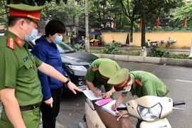 Quận Thanh Xuân ra quân 'Năm An toàn giao thông và bảo đảm trật tự đô thị'