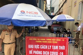 Phong tỏa khu dân cư có hơn 2.000 dân ở quận Thanh Xuân