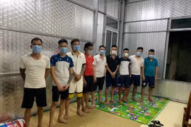 Triệt xóa sới bạc, bắt quả tang 9 đối tượng đang sát phạt