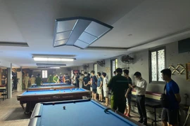 Phát hiện một quán Bi-a lén lút mở cửa cho 16 khách chơi