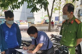 Công an quận Đống Đa (Hà Nội): Xử phạt gần 200 trường hợp vi phạm liên quan đến phòng dịch Covid 19