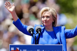 Bà Hillary Clinton chính thức tranh cử Tổng thống