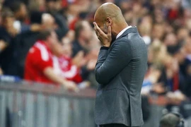 Sự cố hài hước trong trận Bayern thắng Porto 6-1